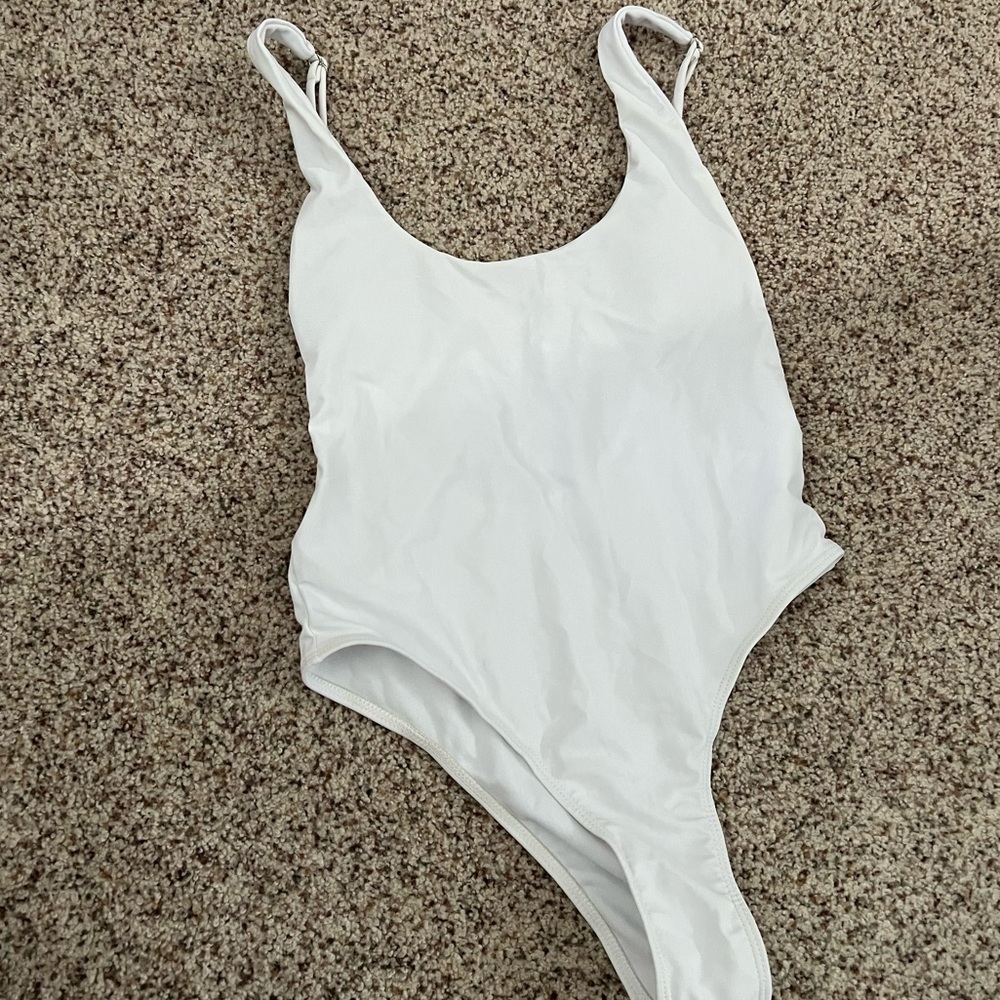 *BRAND NEW* Women’s White Bathing Suit